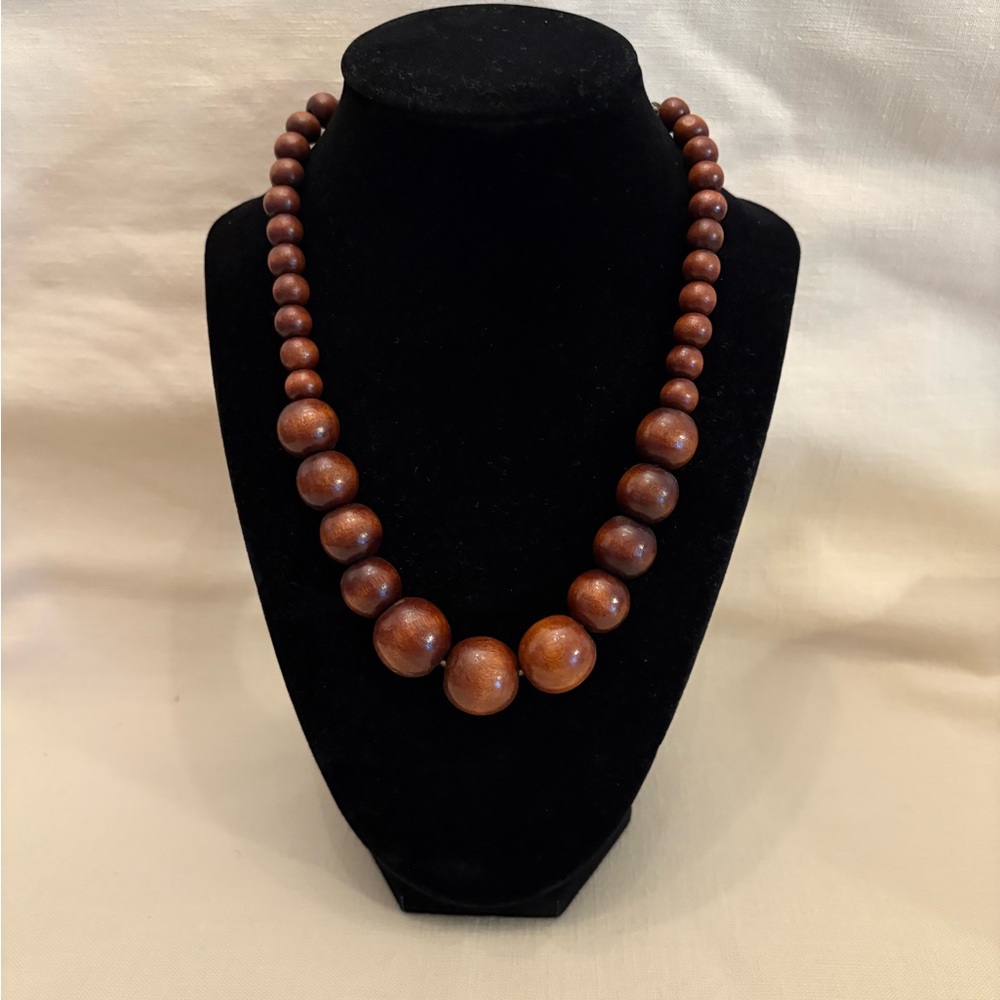 Elegant Brown Beaded Necklace